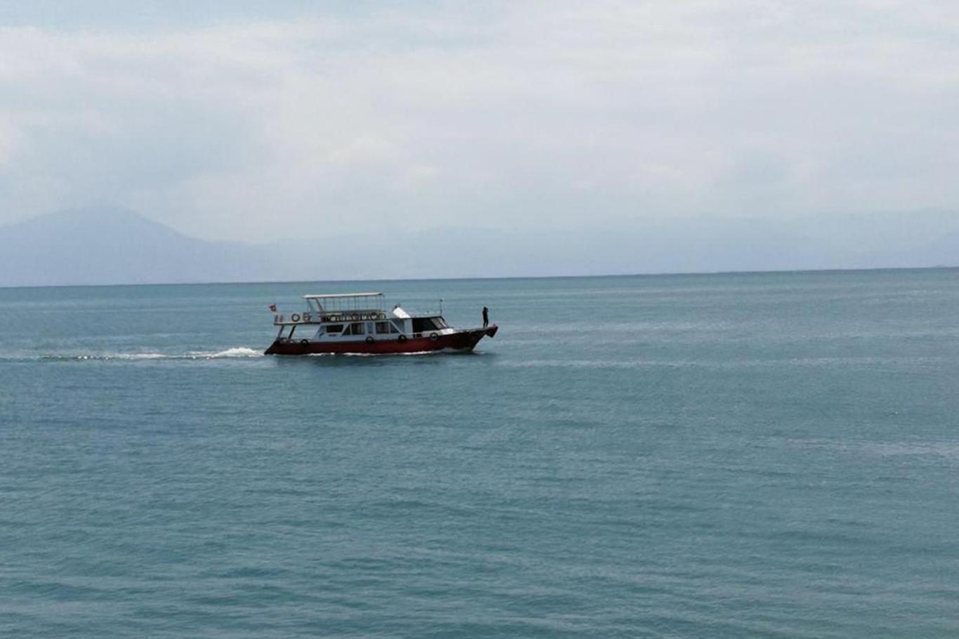 Van Gölü’nde batan göçmen teknesi bulundu